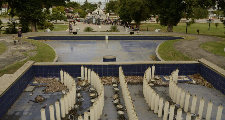 Praça Abandonada em Araruama, RJ