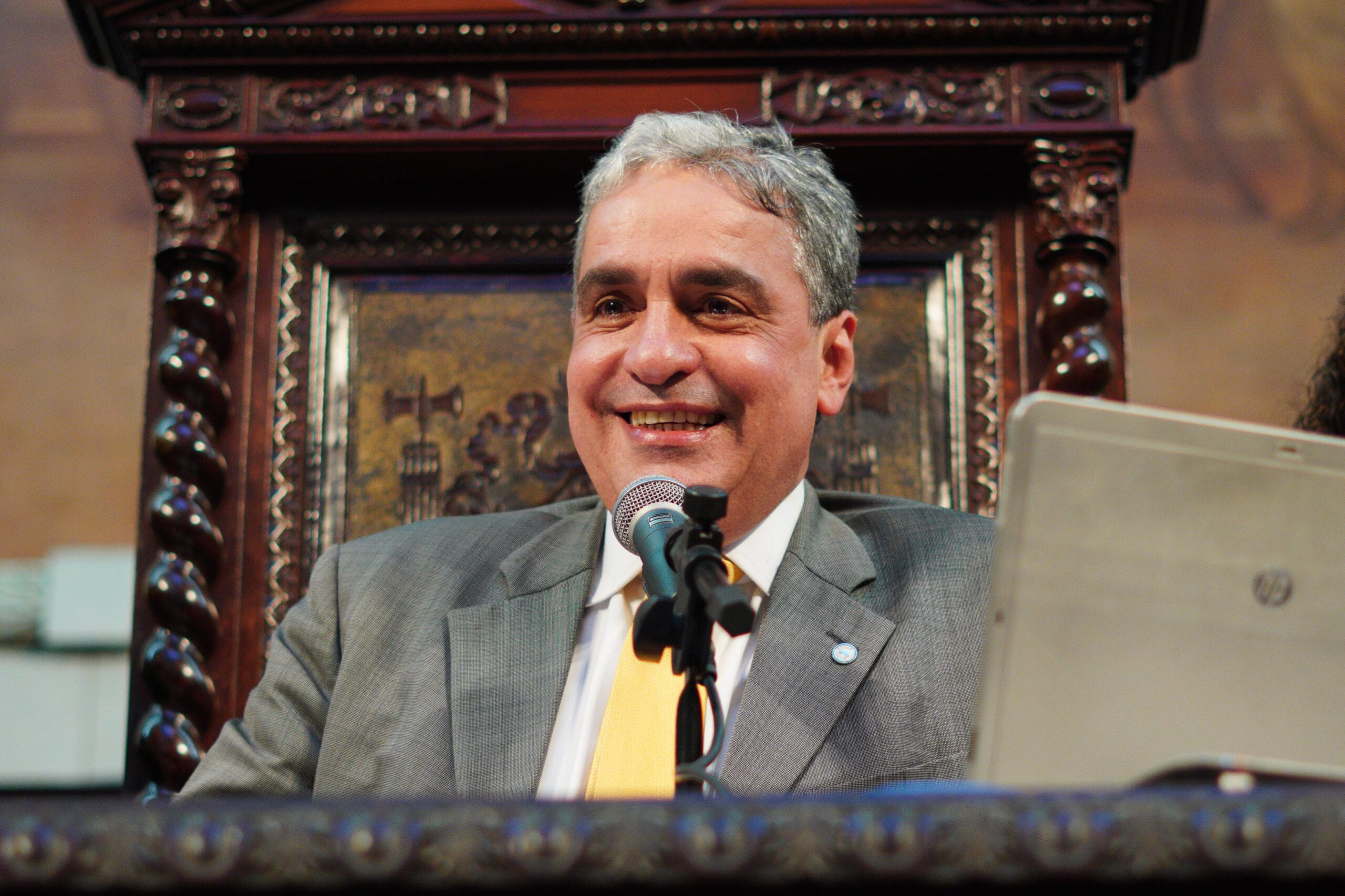 Deputado André Ceciliano.
