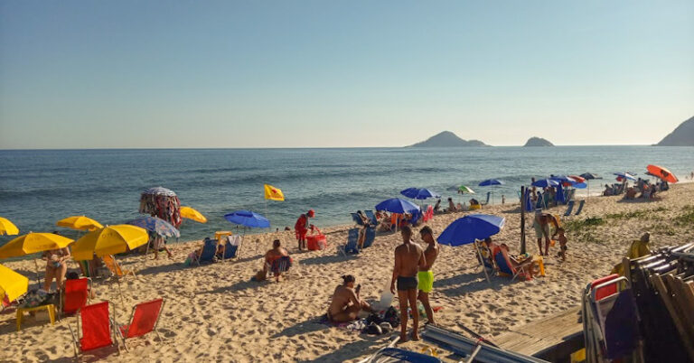 Praia da Macumba no Recreio dos Bandeirantes