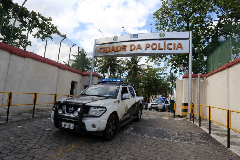 Policia Civil realiza operação Repressão Qualificada".