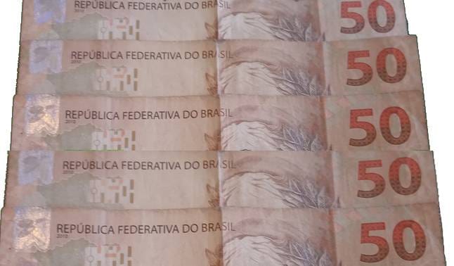 Dinheiro - 250 Reais - duzentos e cinquenta Reais