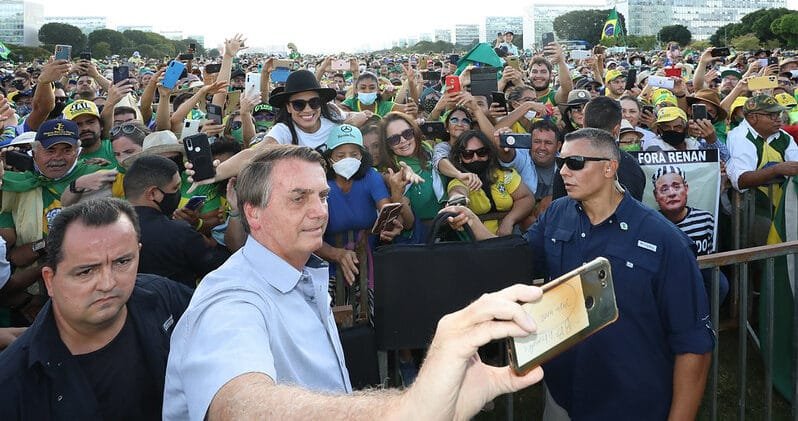 Presidente Jair Bolsonaro durante Ato do Movimento Brasil Verde e Amarelo na Esplanada dos Ministérios.  Foto: Clauber Cleber Caetano/PR