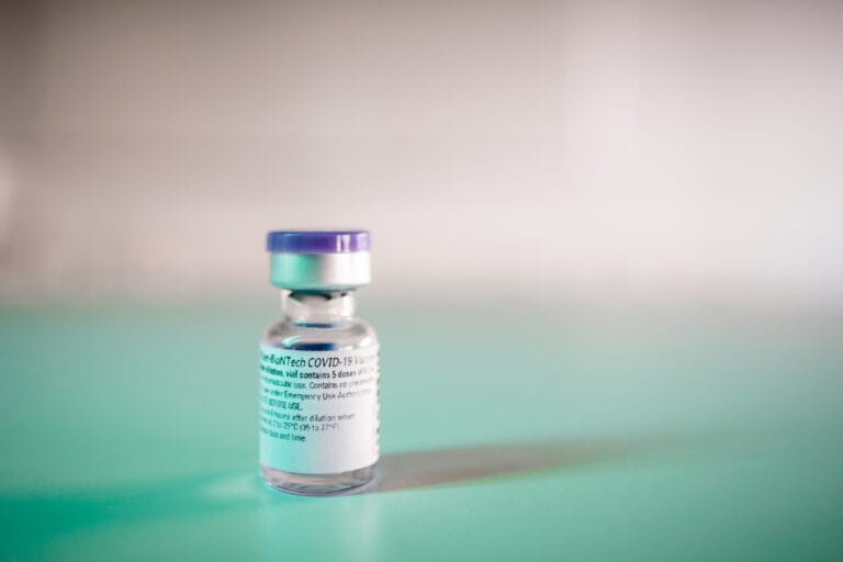 BioNTech_COVID-19_Vaccine_13