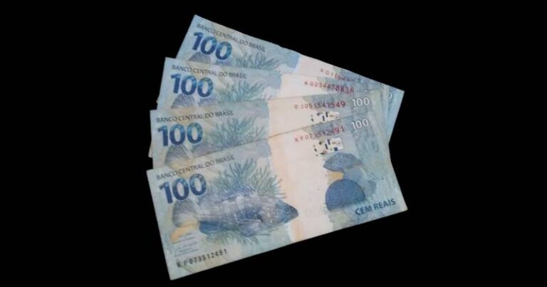 400 Reais - Foto de Richard Souza
