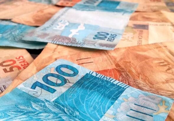 Dinheiro - Notas de R$ 50,00 e R$ 100,00 Reais 2