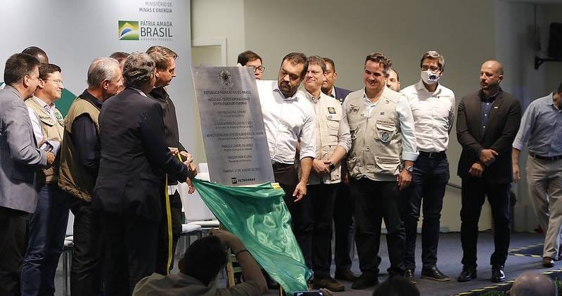 Governador Cláudio Castro participa do início dos testes operacionais do polo GasLub em Itaboraí