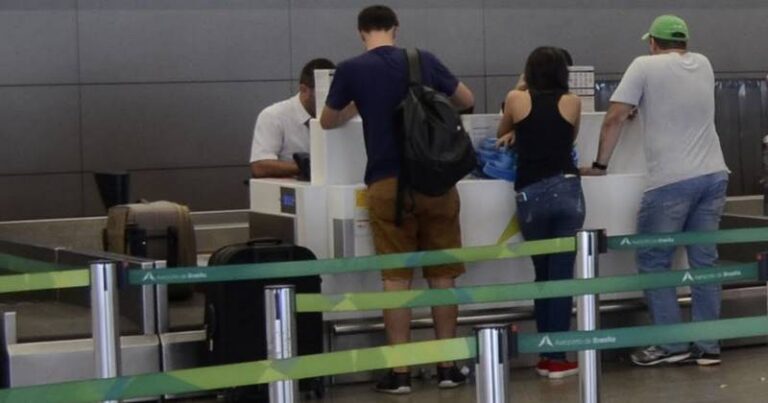 Checkin no aeroporto com despacho de bagagens