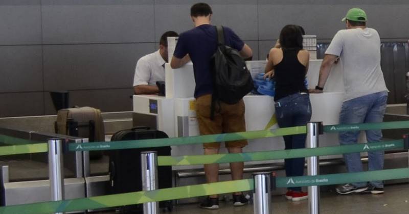 Checkin no aeroporto com despacho de bagagens