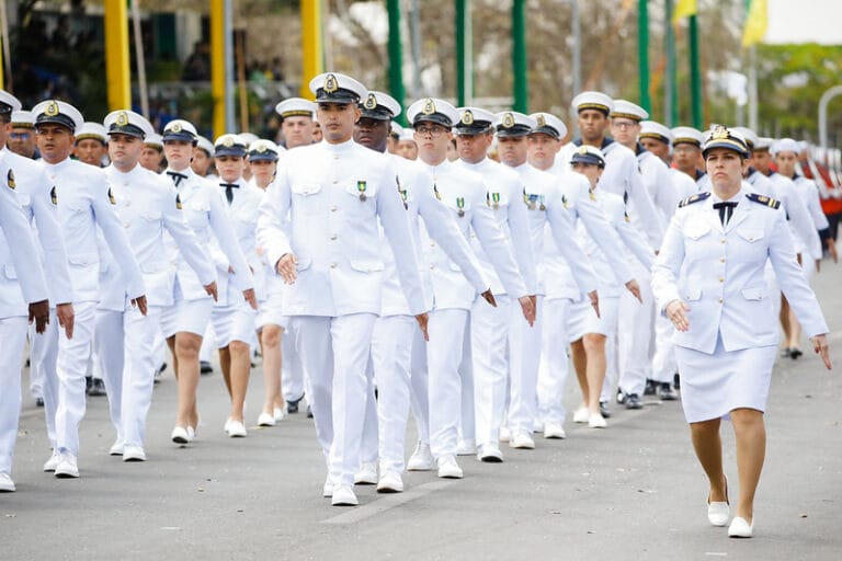 02 (Brasília - DF, 07-09-2022) Militares da Marinha no Desfile Cívico-Militar por ocasião das Comemorações do Bicentenário da Independência do Brasil - Foto de Alan Santos-PR