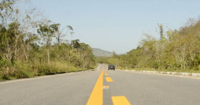 Estrada - Rodovia - BR-101