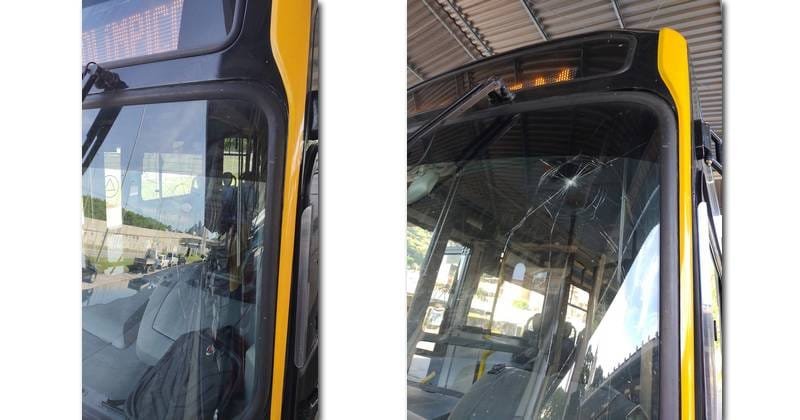 Ônibus da nova frota BRT é apedrejado próximo à estação Via Parque - Foto Mobi-Rio