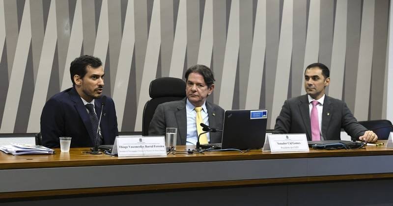 Thiago Vasconcellos Barral Ferreira, Cid Gomes (PDT-CE), André Luiz Campos de Andrade