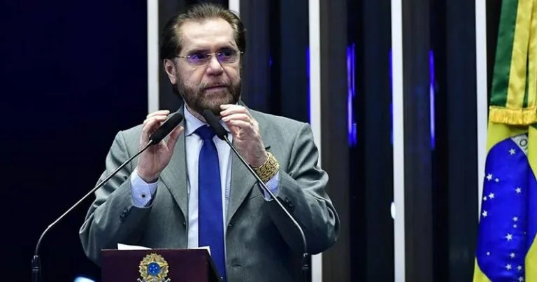 Senador Plínio Valério (PSDB-AM)