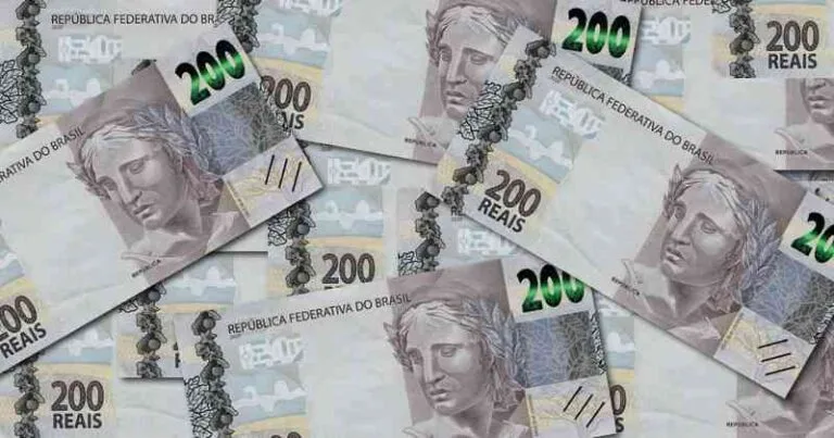 dinheiro notas de 200