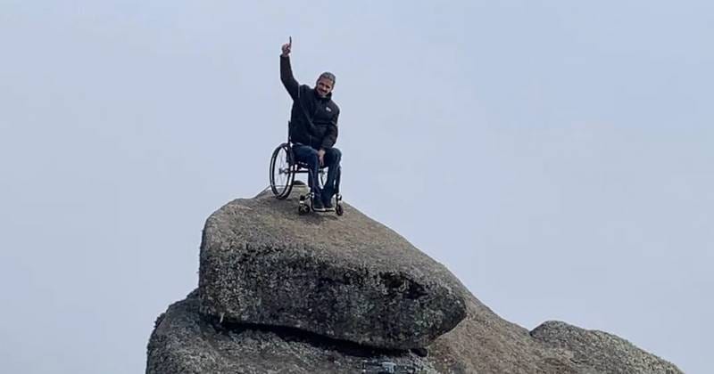 cadeirante no segundo pico mais alto da Serra do Mar