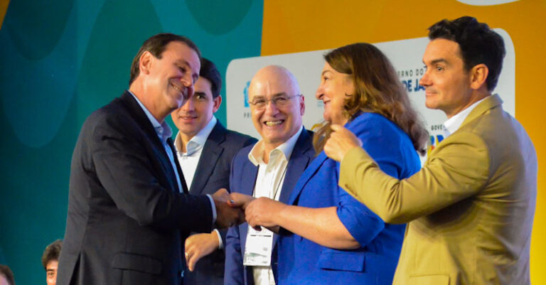 Eduardo Paes com presidente da ABAV