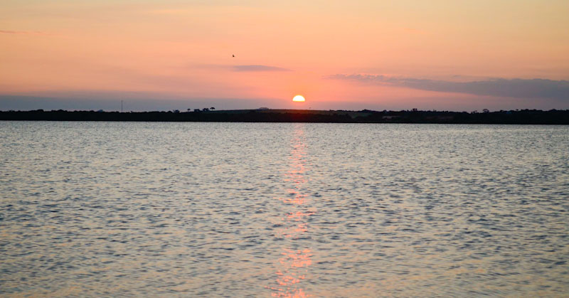Por do Sol na Lagoa de Araruama central