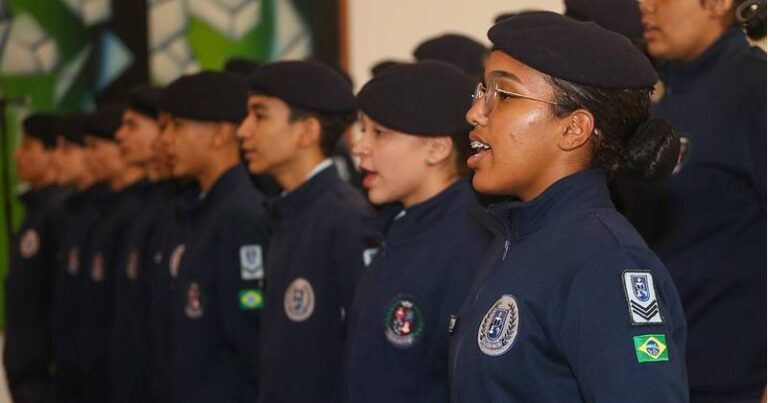 Escola Cívico Militar SP