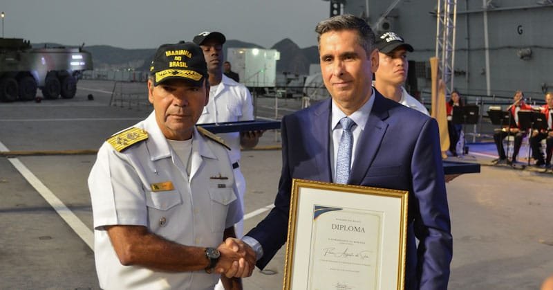 Entrega do título honorífico de Embaixador de Comunicação Es