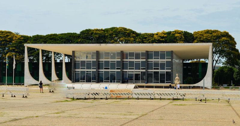 Praça dos Três Poderes com vista para o STF