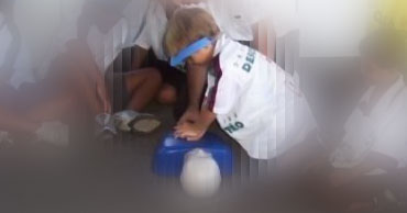 rcp criança fazendo rcp 1