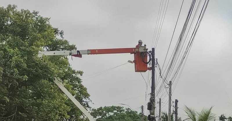 reparo na rede de energia elétrica enel light